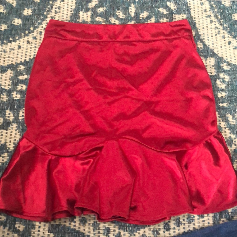 Small skirt from romwe red